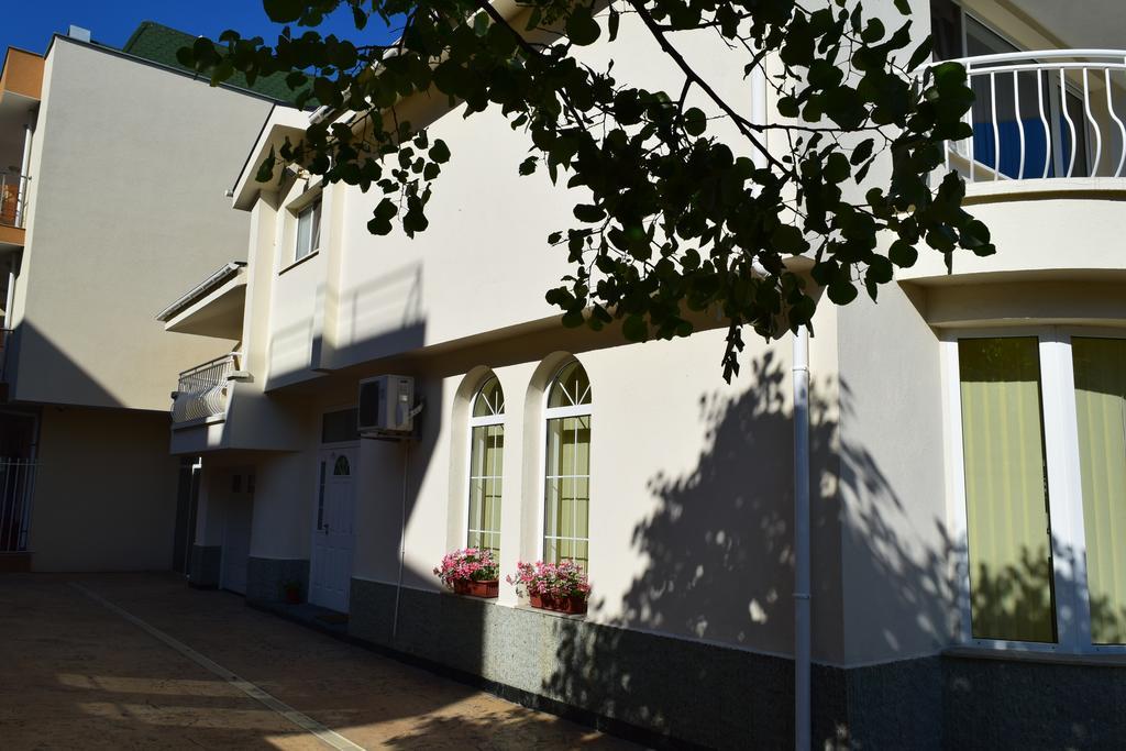 Hotel Eva Ravda Buitenkant foto