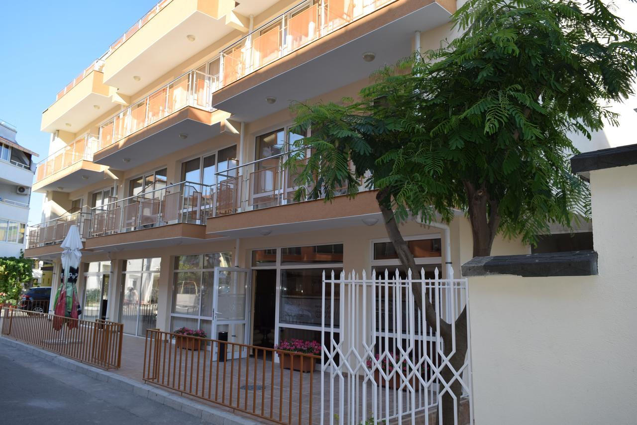 Hotel Eva Ravda Buitenkant foto