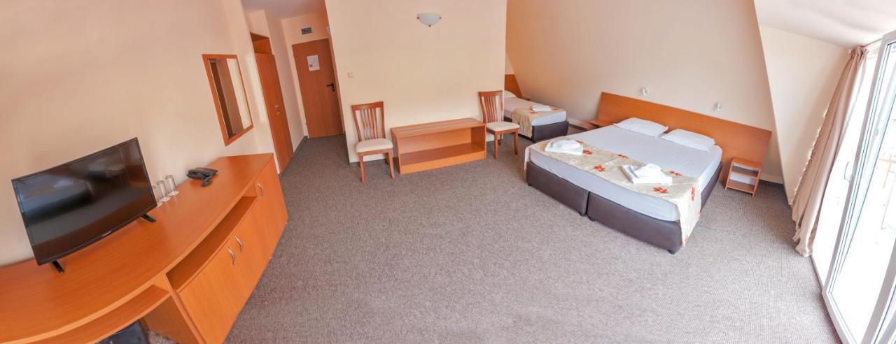 Hotel Eva Ravda Buitenkant foto
