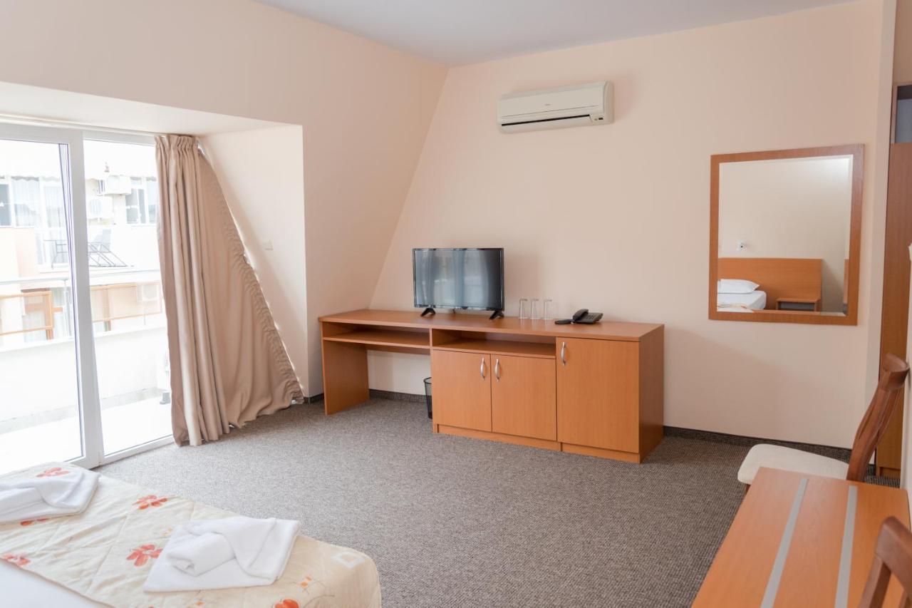 Hotel Eva Ravda Buitenkant foto
