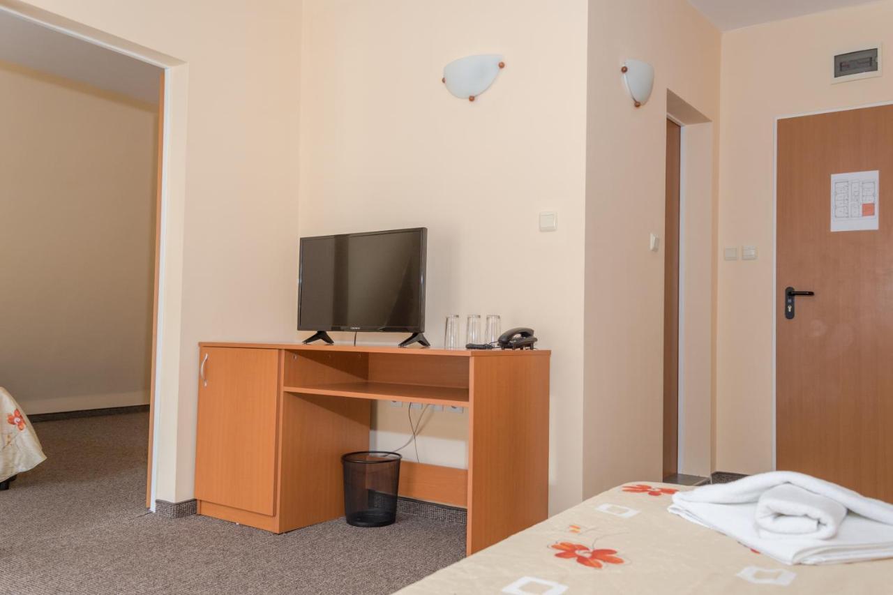Hotel Eva Ravda Buitenkant foto