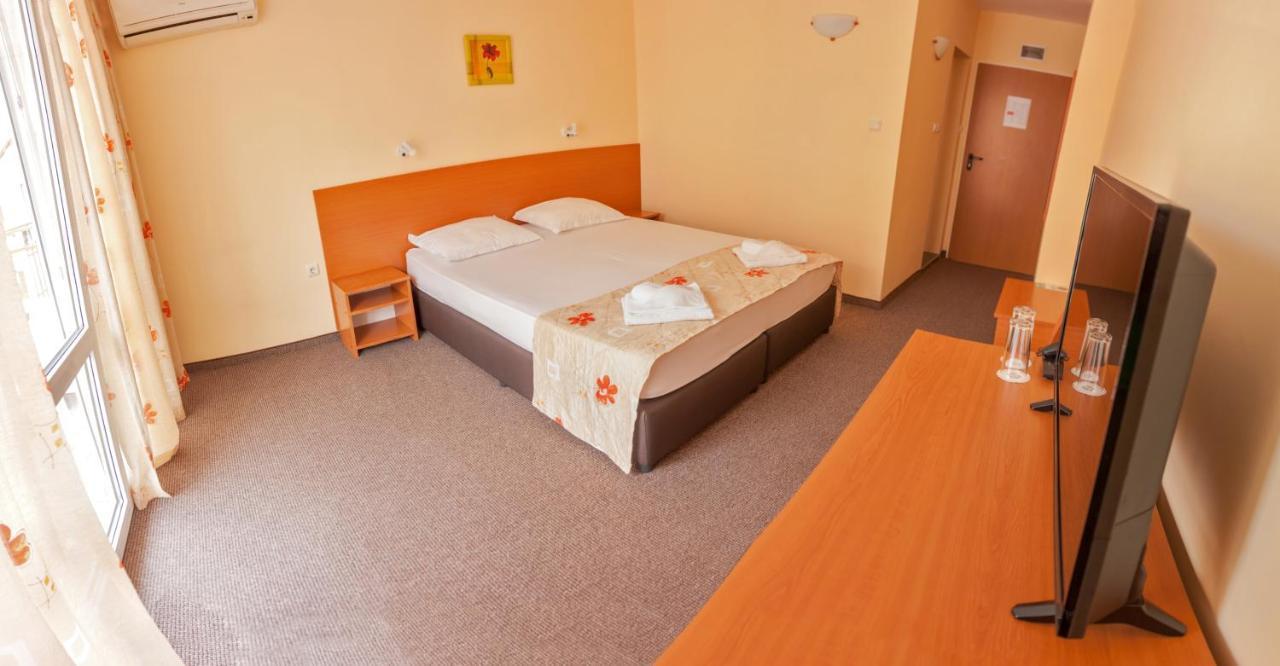 Hotel Eva Ravda Buitenkant foto