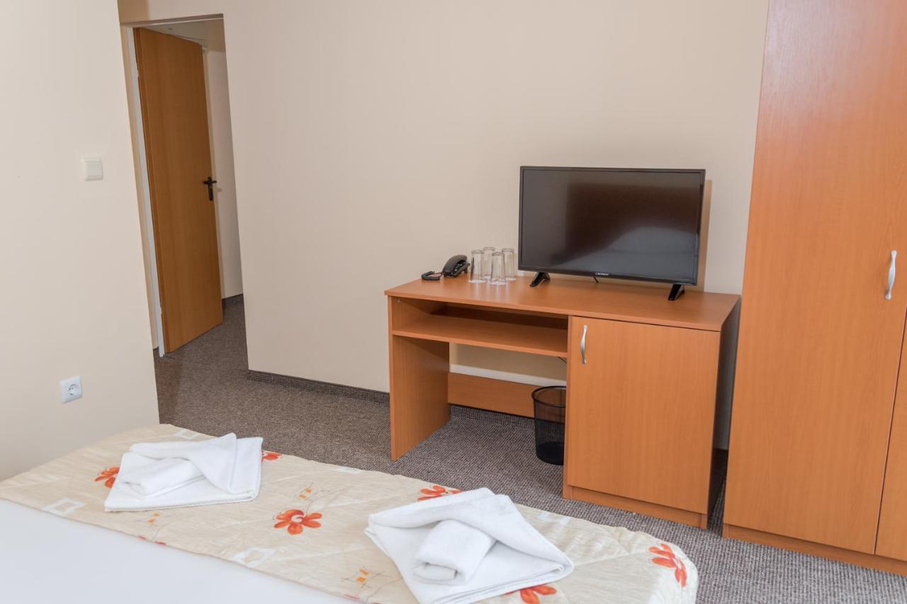 Hotel Eva Ravda Buitenkant foto