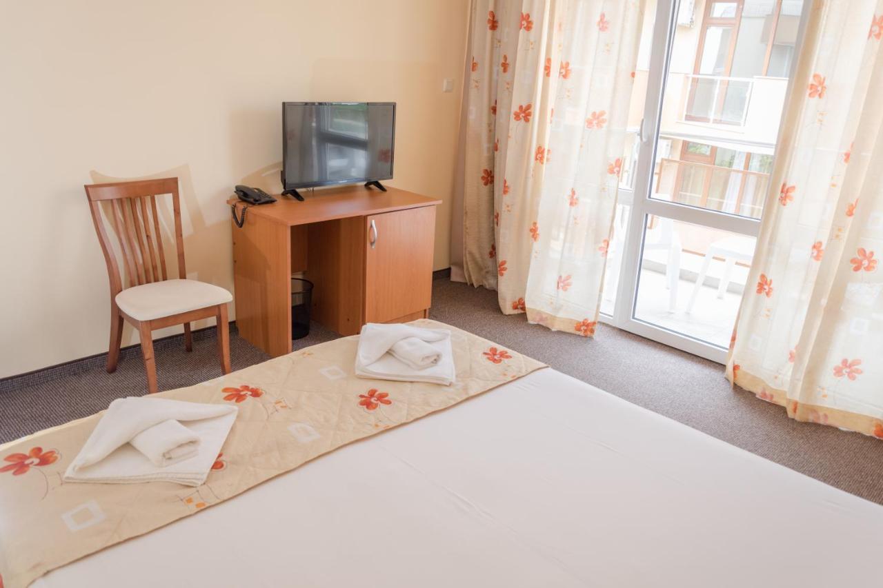 Hotel Eva Ravda Buitenkant foto